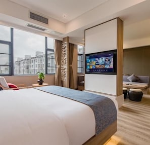 Business Suite | Desk, free WiFi - Vyluk J Hotel National Plaza Xinping (Yuxi)