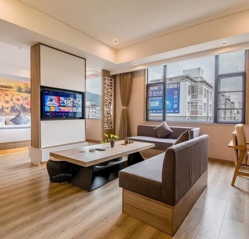 Vyluk J Hotel National Plaza Xinping