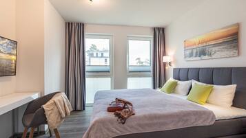 3 Schlafzimmer, Schreibtisch, Reisekinderbett, WLAN