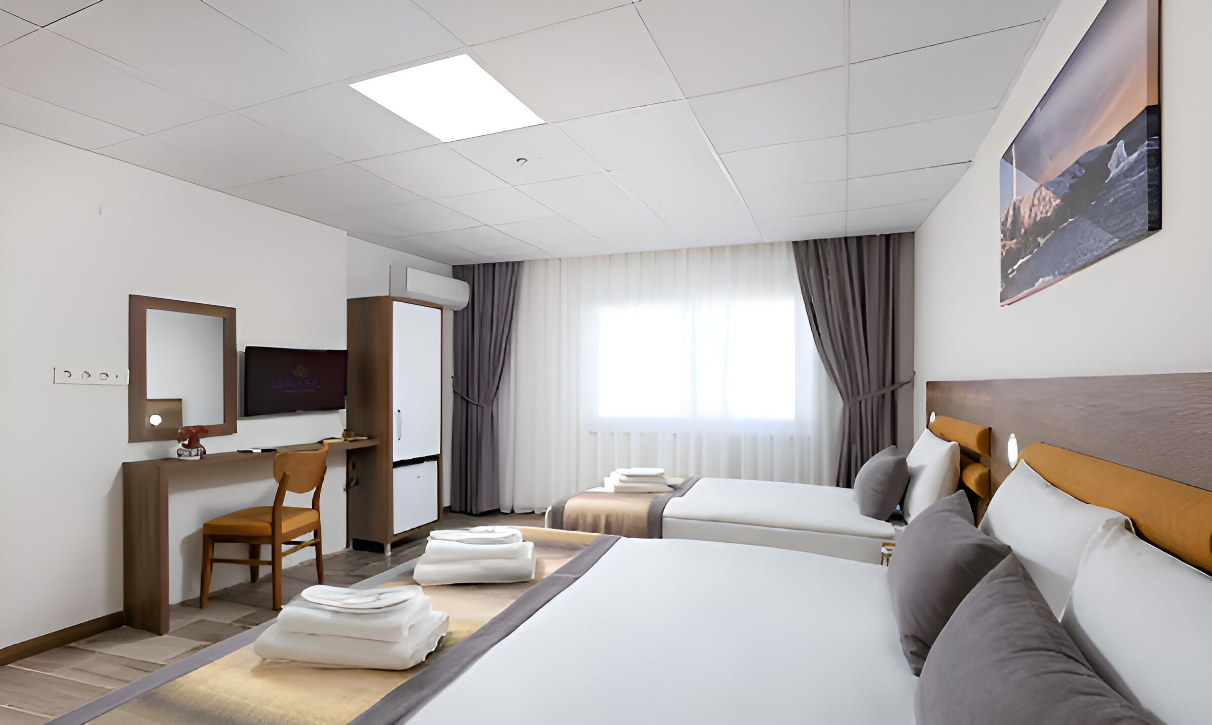 Comfort Room | Premium bedding, free minibar, soundproofing, free WiFi