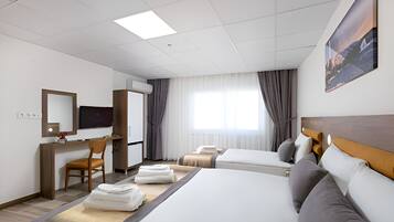 Comfort Room | Premium bedding, free minibar, soundproofing, free WiFi