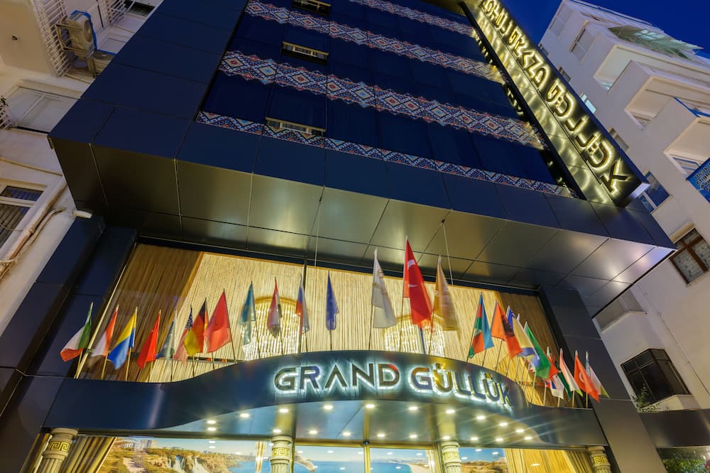 River Elite Hotel & Spa