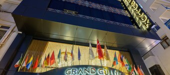 River Elite Hotel & Spa