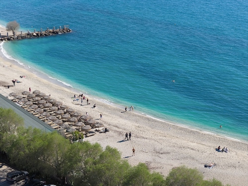 Sea View Beach Penthouse – Athens Coast