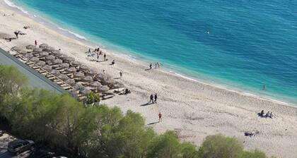 Sea View Beach Penthouse – Athens Coast