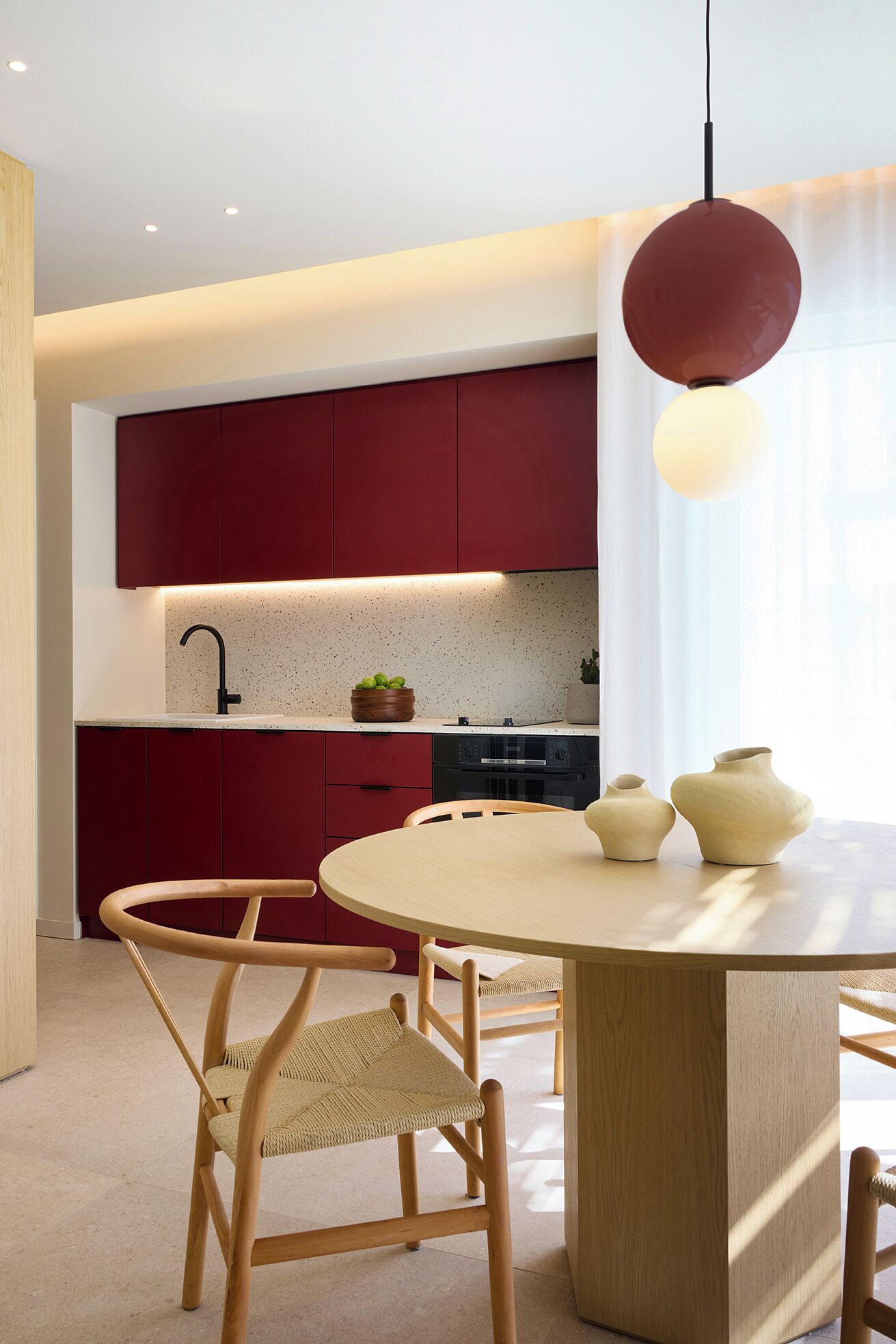 Refrigerador con freezer, horno, placa de cocina, cafetera expreso