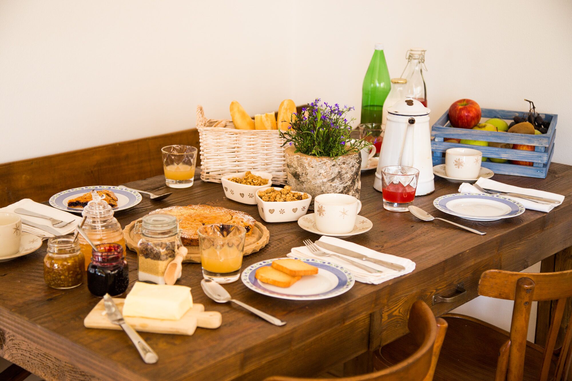 Free daily local cuisine breakfast