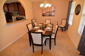 Villa | Private kitchen | Highchair - Cyp1150 (Davenport)