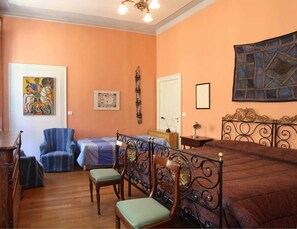 Individually decorated, desk, free cots/infant beds, free WiFi
