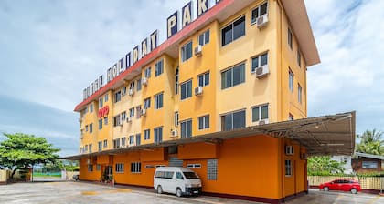 OYO 89864 Hotel Holiday Park