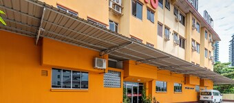 โรงแรมโอโย 89864 ฮอลิเดย์ พาร์ค