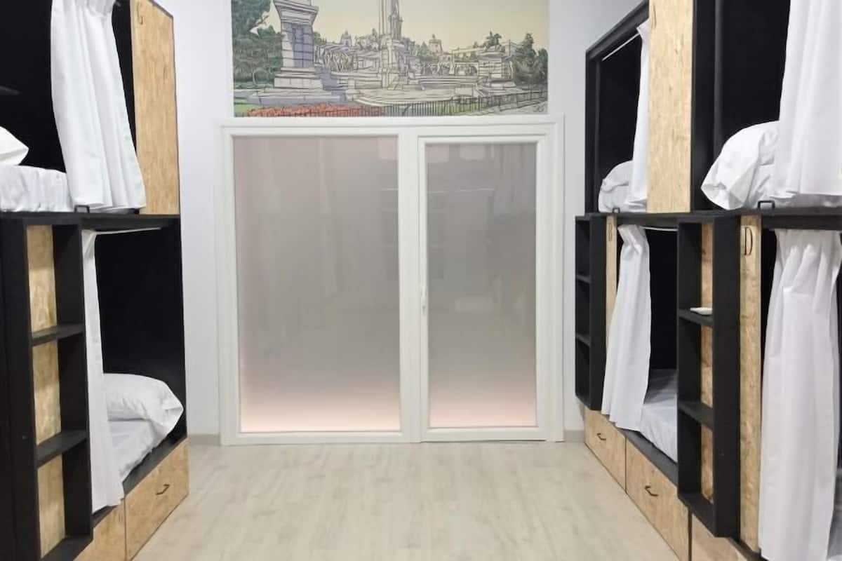 Individuell dekoriert, Verdunkelungsvorhänge, schallisolierte Zimmer