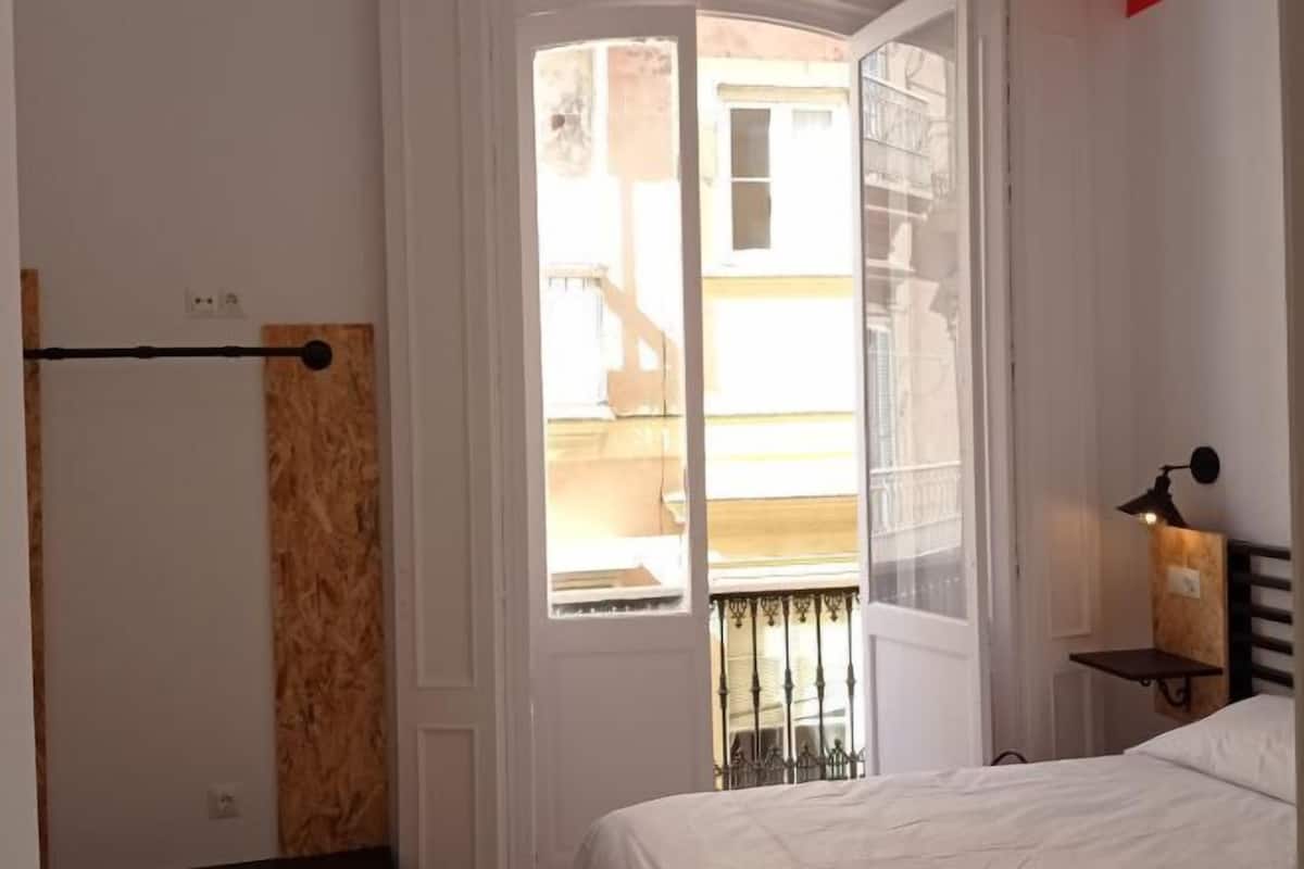 Individuell dekoriert, Verdunkelungsvorhänge, schallisolierte Zimmer