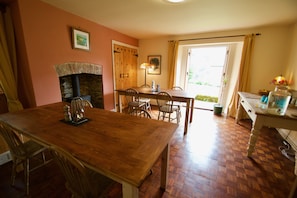 Free daily local cuisine breakfast - Holwell Holistic Retreat - Adults Only (Barnstaple)