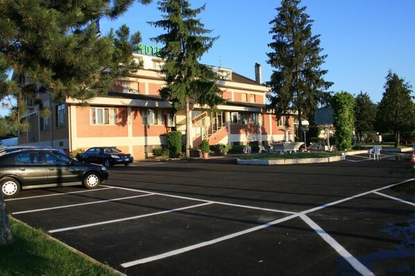 Free self-parking