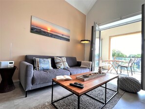 TV, DVD player, stereo