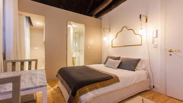 1 habitación, decoración personalizada y muebles diferentes