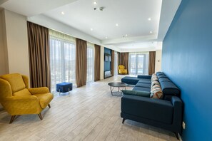 Villa Comfort | Vardagsrum | Platt-tv