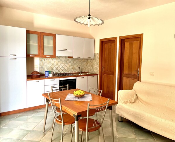 ห้องพัก, 1 ห้องนอน | ครัวส่วนตัว | ตู้เย็นขนาดใหญ่, เตาอบ, เตาประกอบอาหาร, เครื่องครัว/จาน/ช้อนส้อม