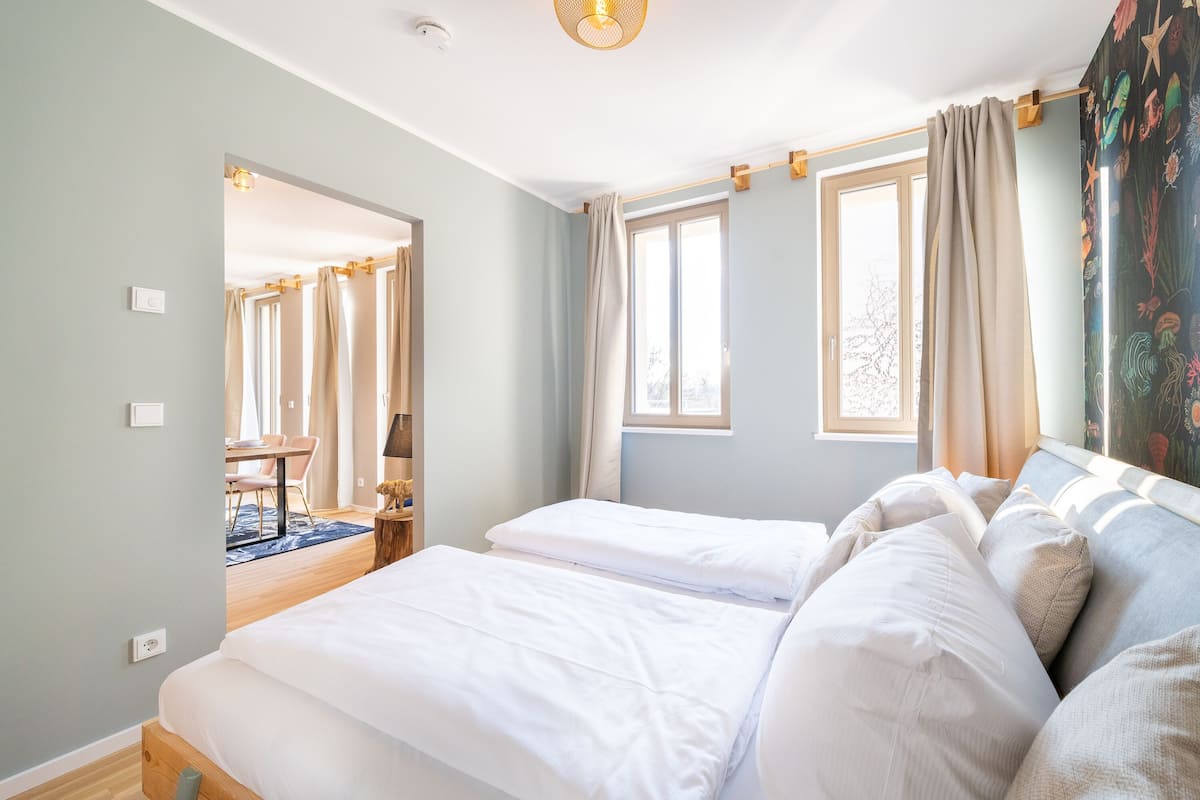 Design Apartment, 1 King Bed, Patio, Courtyard View | 1 bedroom, individually decorated, individually furnished, desk