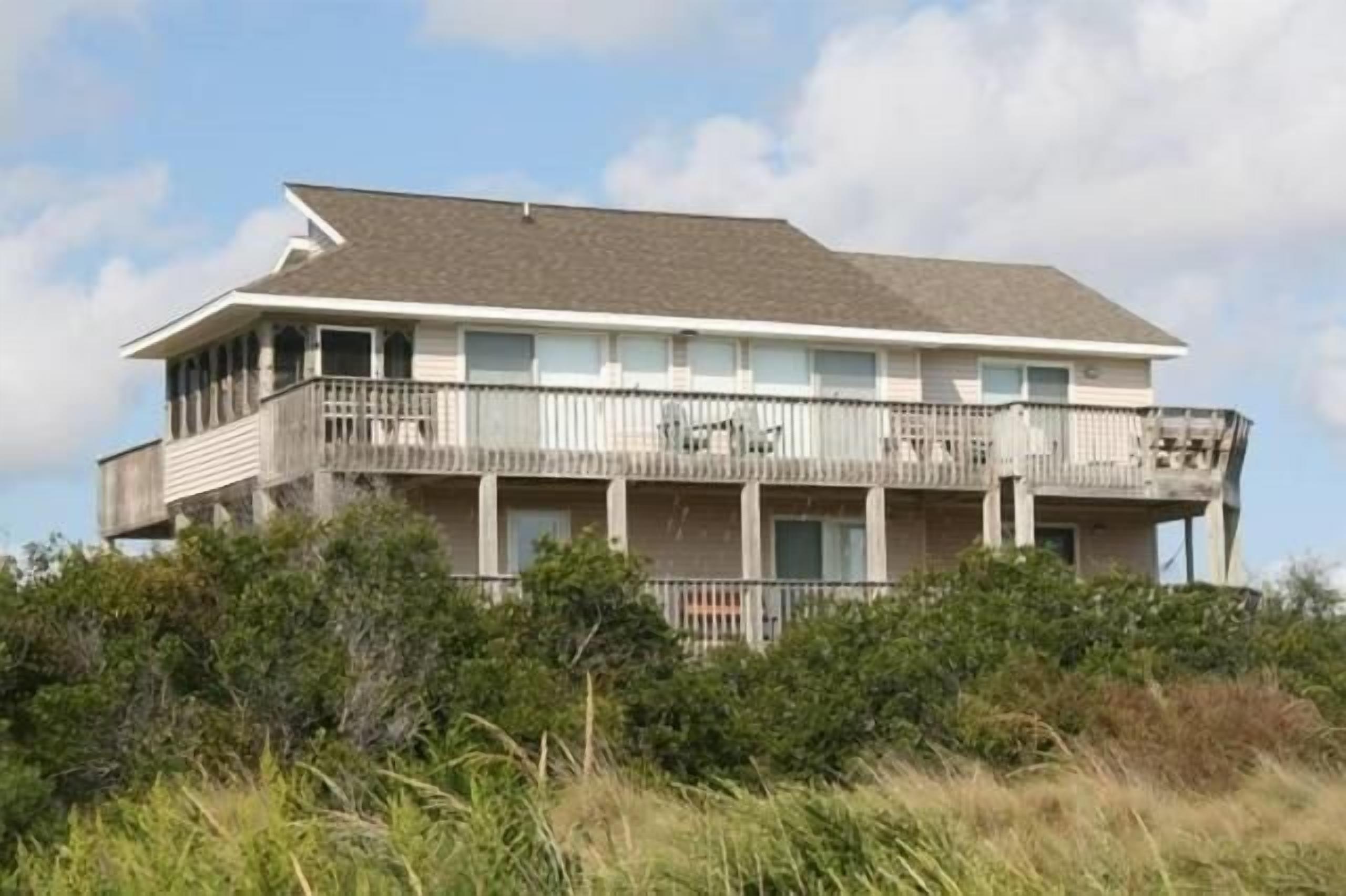 WH972- 5BRs, Private Pool, Hot Tub, WIFI, Just One Block To The Beach!