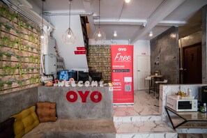 Unclassified image, 3 of 66, button - Hostel Lemon Siam Petchaburi Road (Bangkok)