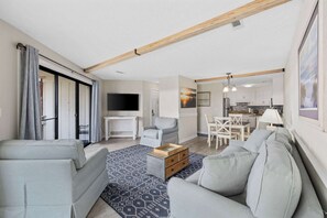 TV - Phil's Perch 2x Covered Patios By Beach Star (Myrtle Beach)