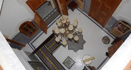 Charming Riad in the heart of the medina, 10 minutes from Salé beach