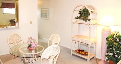 Clubview Holiday Condo