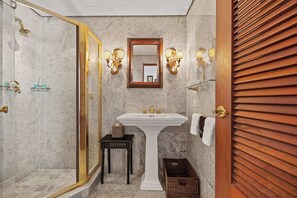 Bathtub, hair dryer, towels - Sea La Vie | 1 BR Moroccan Inspired Villa w/ Private Plunge Pool (Rincon)