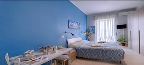 In-room safe, free WiFi, bed sheets