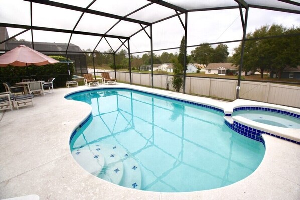 Vila | Piscina | Piscina externa
