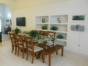 House | Private kitchen | Fridge, microwave, oven, dishwasher - 3 Bedroom, 2 Bath Disney Pool Home! (Clermont)