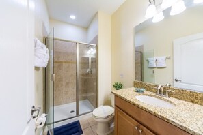 Apartment | Bathroom