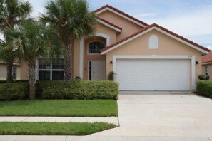 House | Exterior - So232or (Davenport)