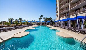 Piscine couverte, piscine extérieure