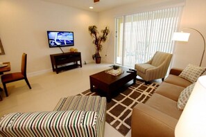 Living room - Serenity #2 (Clermont)