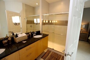 Apartamento | Banheiro | Toalhas de banho 