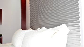 Cortinas blackout, tabla de planchar con plancha y wifi gratis