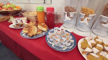 Tägliches inbegriffenes Frühstücksbuffet