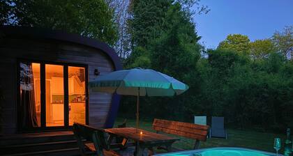 Ylellinen Camping Pod yksityisellä kylpytynnyrillä ja puutarhalla Devonissa