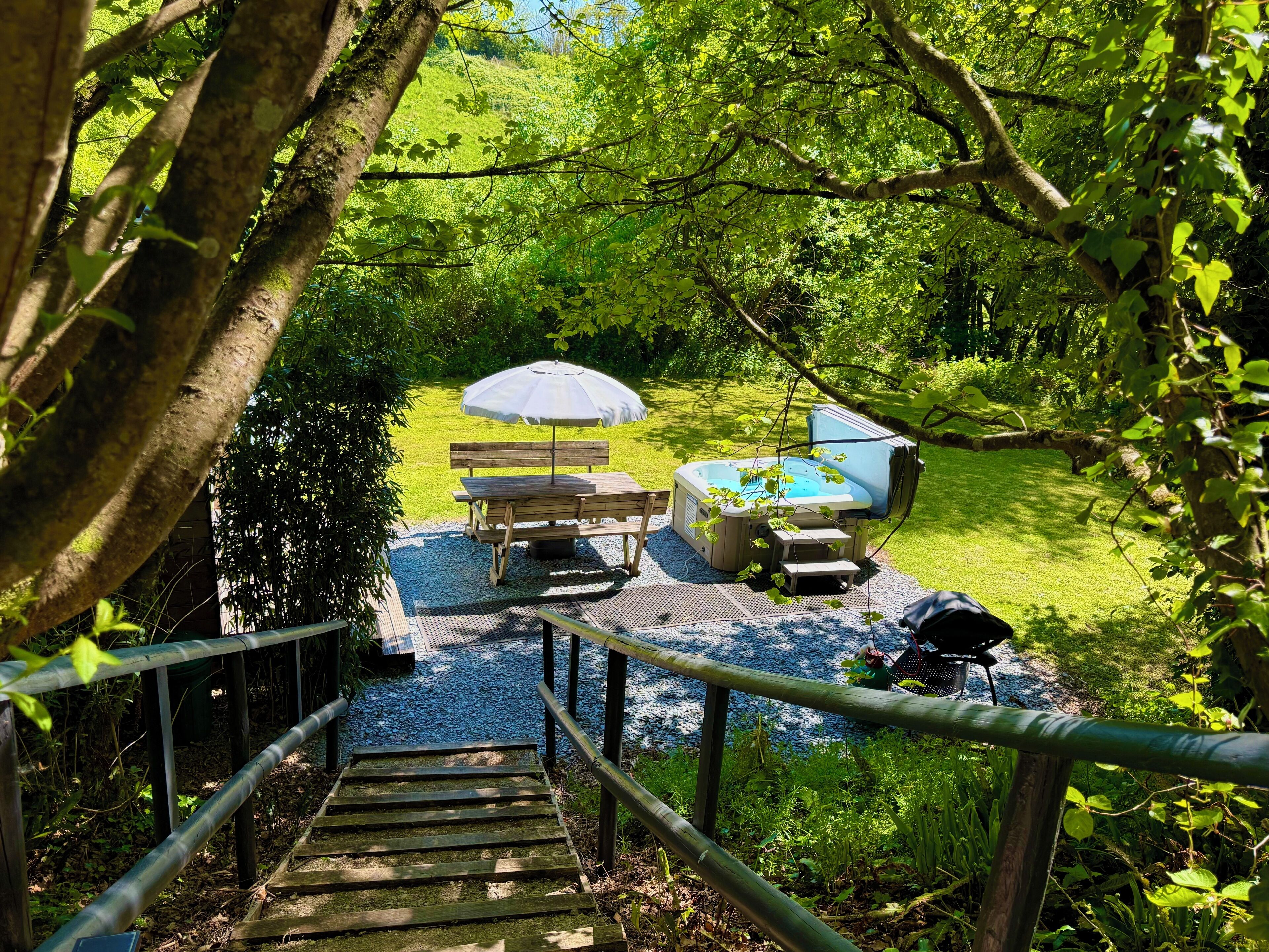 Tina de hidromasaje al aire libre