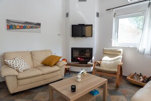 Televisión, chimenea