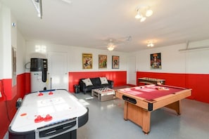 Casa | 7 quartos, escrivaninha, berços, Wi-Fi de cortesia