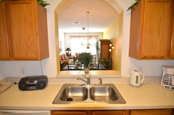 LÀgenhet | Eget kök | KylskÄp, mikrovÄgsugn, ugn och diskmaskin