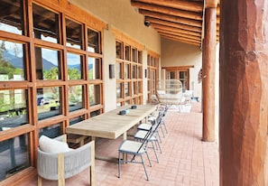 Outdoor dining - Upscale Beautiful on 8 Acres with Amazing Views (Arroyo Seco)