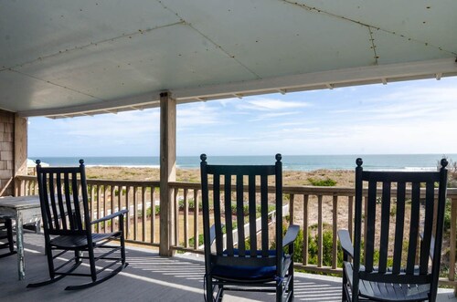 Charming Beachfront Cottage on Historic Registry