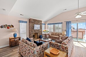 Télévision, baby-foot