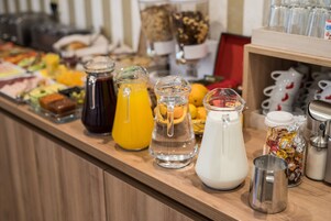 Desayuno buffet incluido todos los días