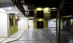 Interni